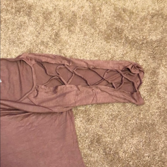 Pink shirt w/ open crisscross sleeves women’s M - Picture 5 of 5